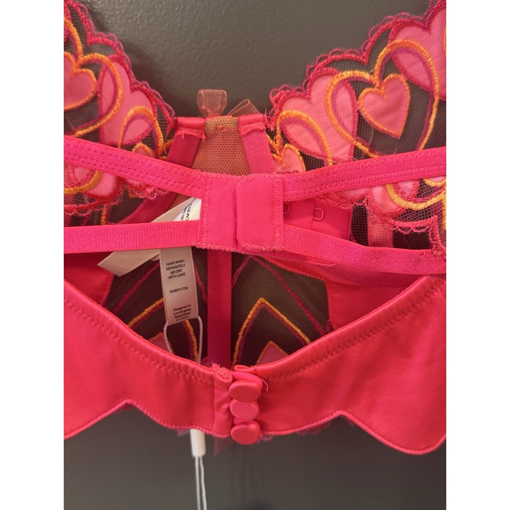 For Love And Lemons | Pink Heart Victoria Lace Bra - Picture 4 of 5